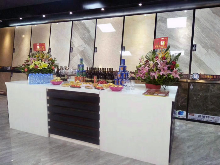 陶瓷一线品牌九游会J9瓷砖澄海店十一开业，好礼、优惠送不停